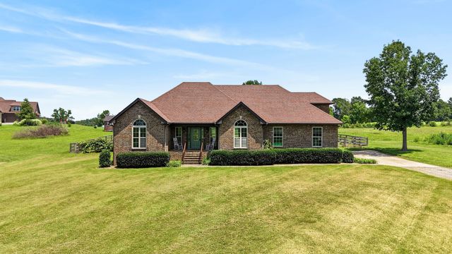 530 Thompson Ln, Portland, TN 37148