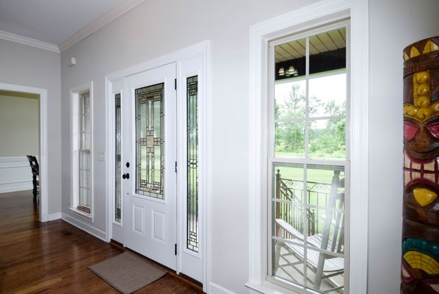 530 Thompson Ln, Portland, TN 37148