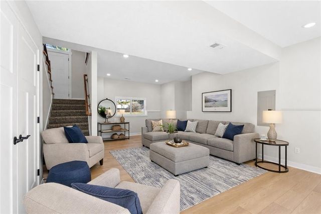 541 Oregon Street, Leavenworth, KS 66048