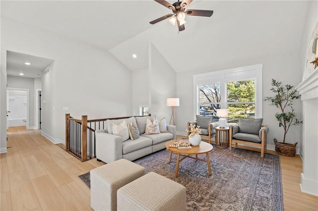 541 Oregon Street, Leavenworth, KS 66048