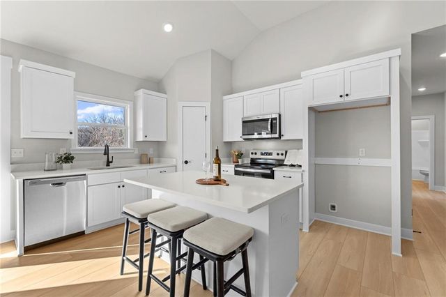 541 Oregon Street, Leavenworth, KS 66048