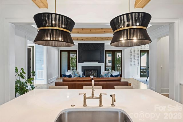 4542 Montclair Avenue, Charlotte, NC 28211