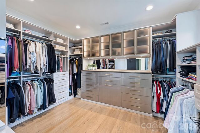 4542 Montclair Avenue, Charlotte, NC 28211