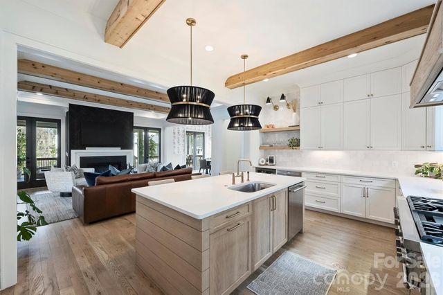 4542 Montclair Avenue, Charlotte, NC 28211