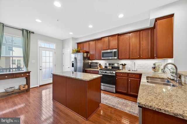 643 RAVENWOOD DR, Glen Burnie, MD 21060