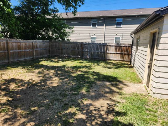 2904 Madison Avenue, Evansville, IN 47714