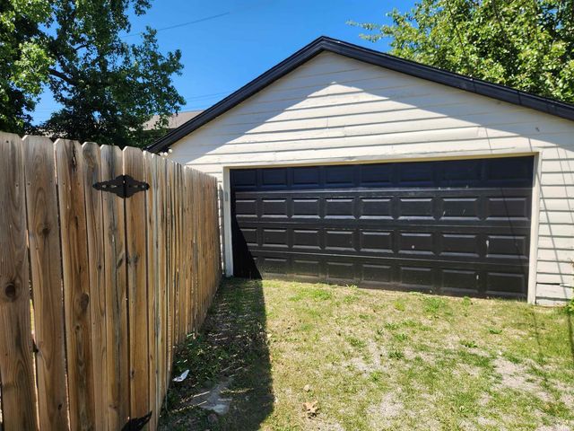 2904 Madison Avenue, Evansville, IN 47714