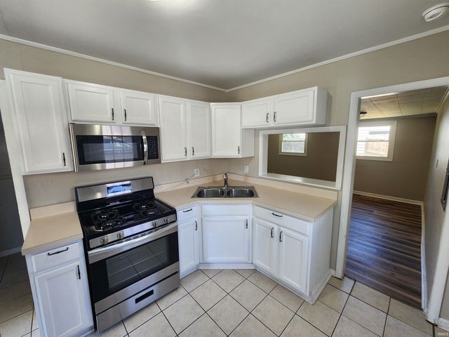 2904 Madison Avenue, Evansville, IN 47714