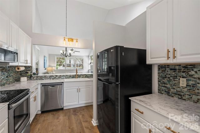 19960 Oak Leaf Circle, Cornelius, NC 28031