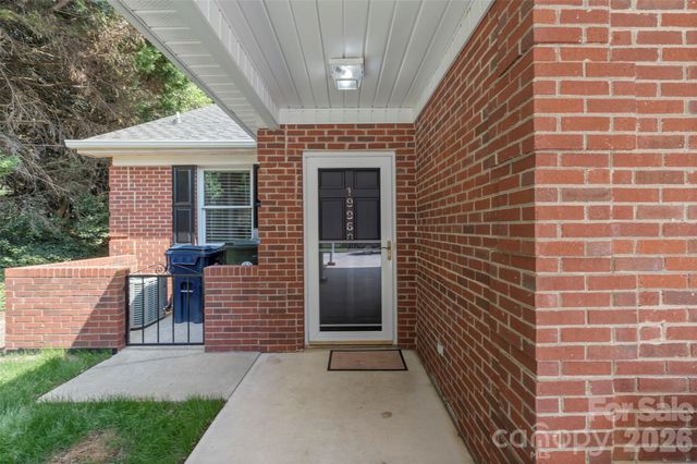 19960 Oak Leaf Circle, Cornelius, NC 28031