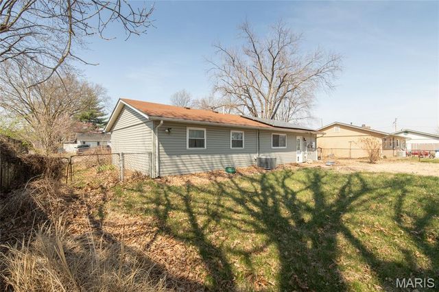 10 Watertown Circle, Granite City, IL 62040