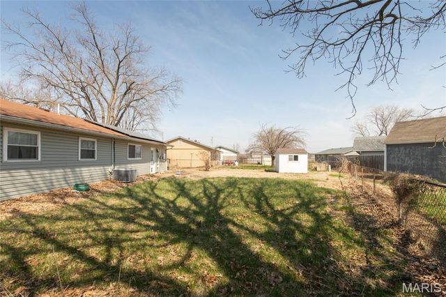 10 Watertown Circle, Granite City, IL 62040