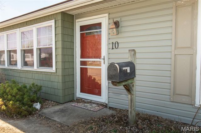 10 Watertown Circle, Granite City, IL 62040