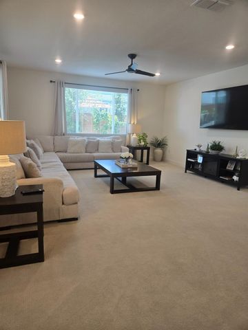 5907 Bonneville, Sacramento, CA 95835