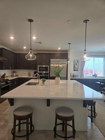 5907 Bonneville, Sacramento, CA 95835