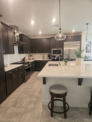 5907 Bonneville, Sacramento, CA 95835