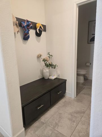 5907 Bonneville, Sacramento, CA 95835