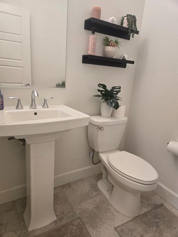5907 Bonneville, Sacramento, CA 95835