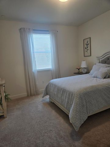 5907 Bonneville, Sacramento, CA 95835