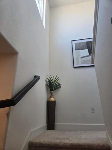 5907 Bonneville, Sacramento, CA 95835