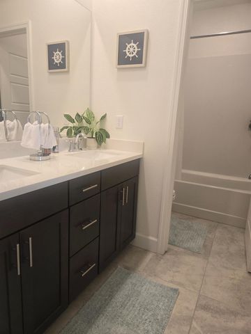 5907 Bonneville, Sacramento, CA 95835