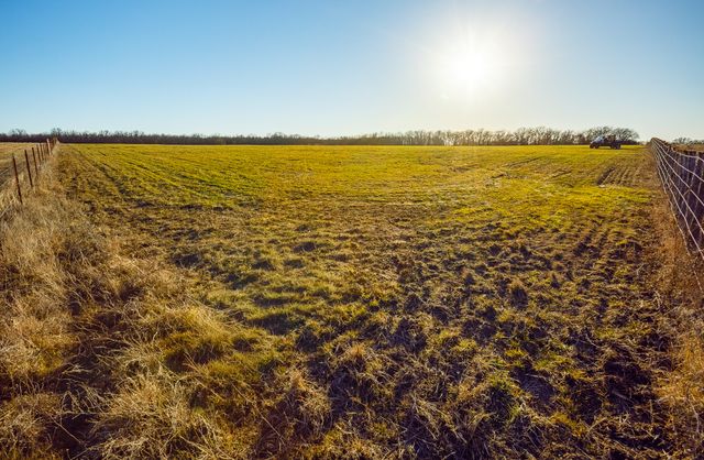 4312 Shawver Road, Perrin, TX 76486