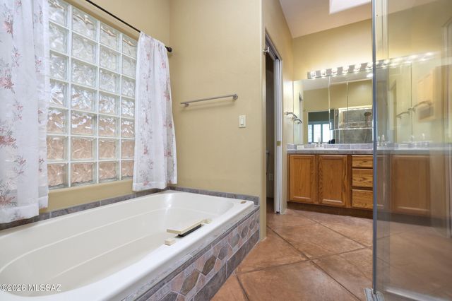 3723 N Bay Horse Loop, Tucson, AZ 85719