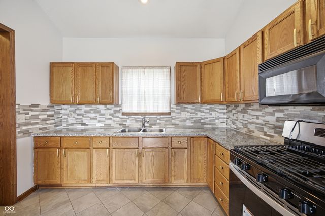 1015 S Creek Drive W, Greensburg, IN 47240