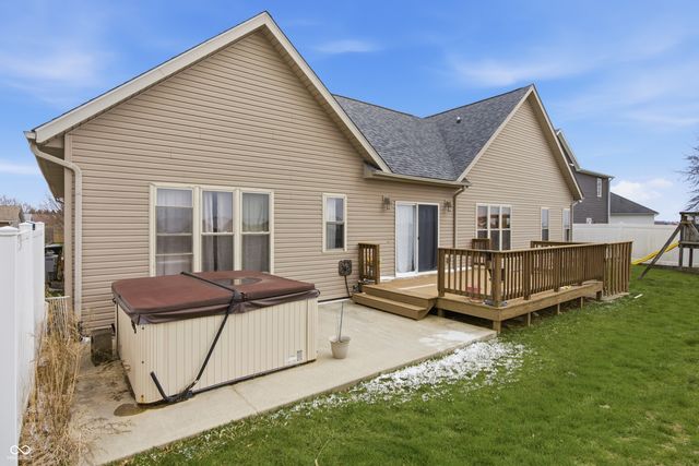 1015 S Creek Drive W, Greensburg, IN 47240