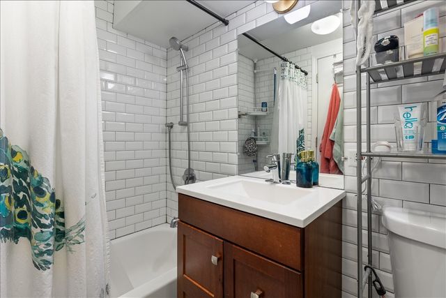1630 W 21st Place, Chicago, IL 60608
