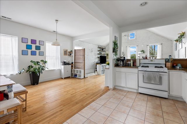 1630 W 21st Place, Chicago, IL 60608