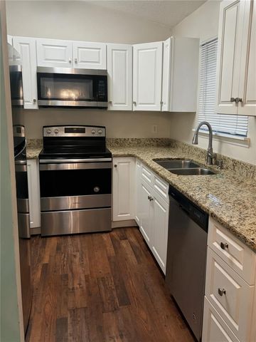 2404 NE 32ND PLACE, Ocala, FL 34479