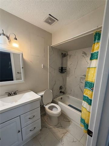 2404 NE 32ND PLACE, Ocala, FL 34479