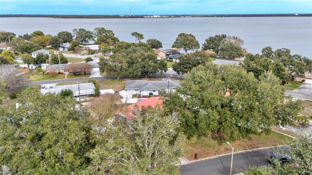 1232 GREENVIEW DRIVE, Lakeland, FL 33805