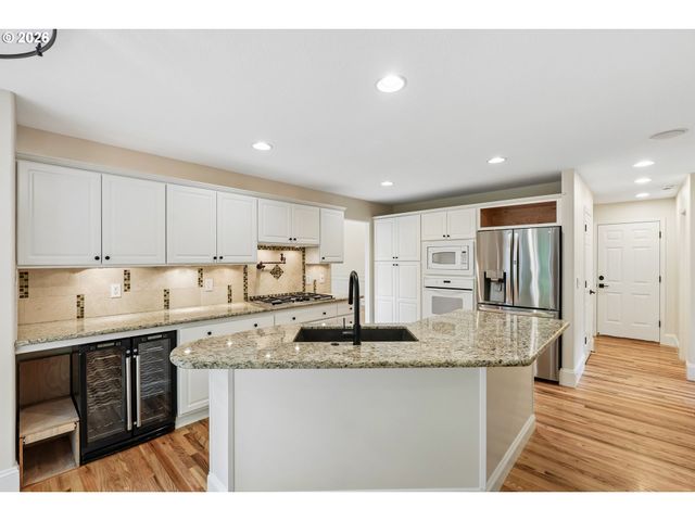 17386 Sw STELLAR Dr, Sherwood, OR 97140