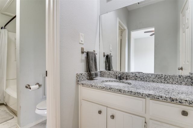 2728 Reagan Street 202, Dallas, TX 75219