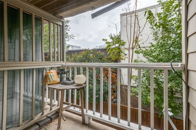 2728 Reagan Street 202, Dallas, TX 75219