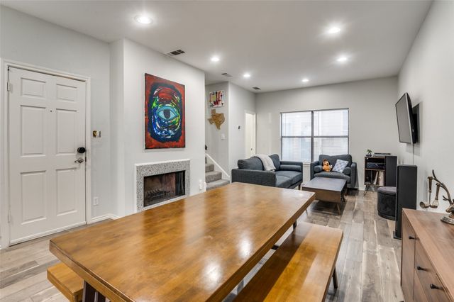 2728 Reagan Street 202, Dallas, TX 75219
