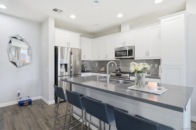 1740 San Eugenio, San Diego, CA 92154