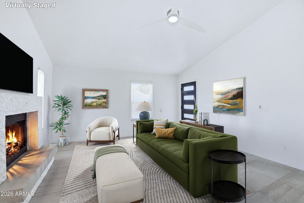 Image 3 of property listing at 2136 W IRONWOOD Drive, Chandler, AZ 85224