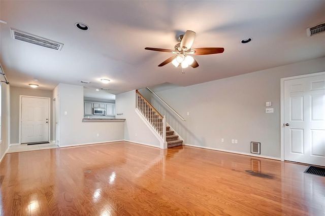 1718 Redwing Cove Drive, Houston, TX 77009