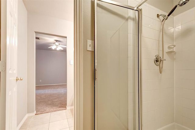 1718 Redwing Cove Drive, Houston, TX 77009