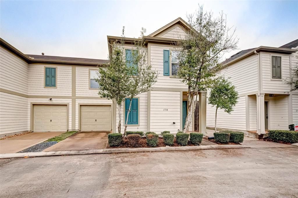 1718 Redwing Cove Drive, Houston, TX 77009