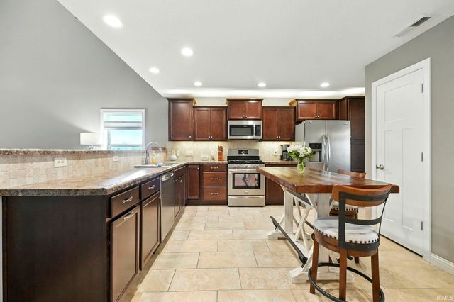 5525 Kodiak Trail, Auburn, IN 46706