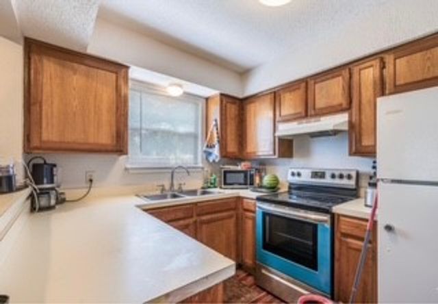 518 Jordan Lane, Arlington, TX 76012