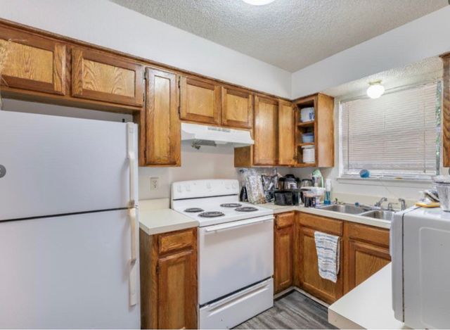 518 Jordan Lane, Arlington, TX 76012