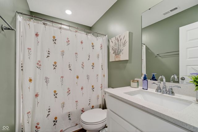 2321 S Bingham Place, New Palestine, IN 46163