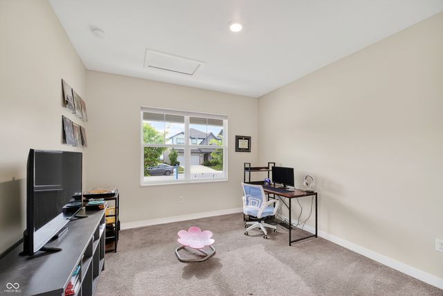 2321 S Bingham Place, New Palestine, IN 46163