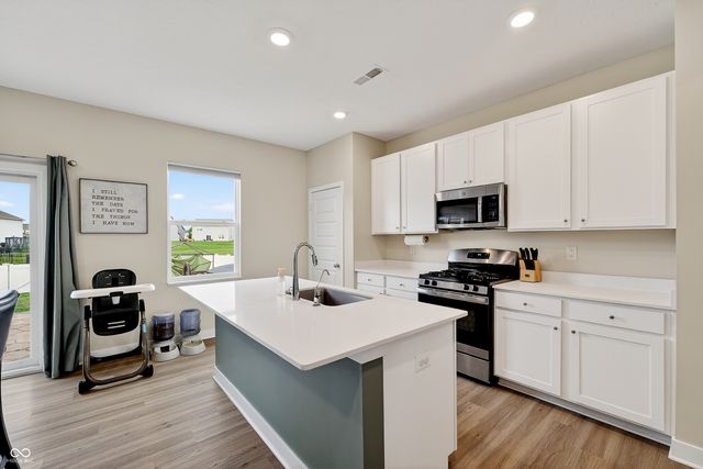 2321 S Bingham Place, New Palestine, IN 46163