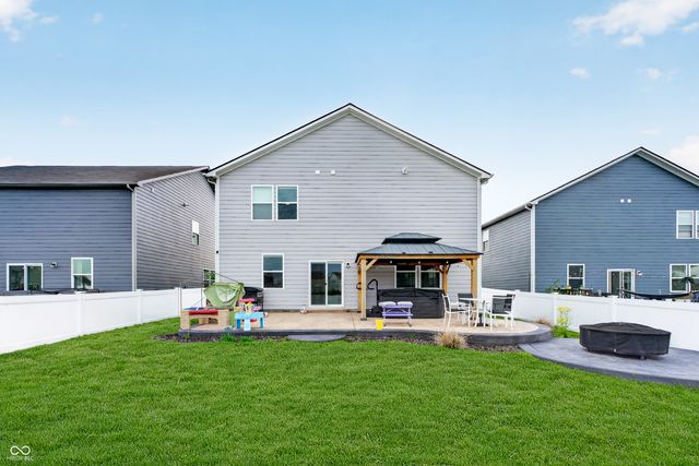 2321 S Bingham Place, New Palestine, IN 46163
